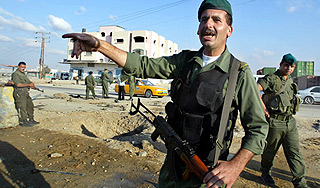 Взрывы в Дамаске убили мирных жителей Взрывы в Дамаске убили мирных жителей