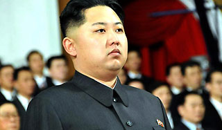 Ким Чен Ын пошел по стопам отца Ким Чен Ын пошел по стопам отца