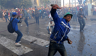 В беспорядках в Египте винят "внешние силы" В беспорядках в Египте винят "внешние силы"