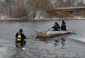 В Сураже утонул провалившийся под лед школьник Водолазы достали тело мальчика только на следующий день