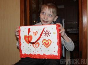 Детям-инвалидам Брянска вручили новогодние подарки