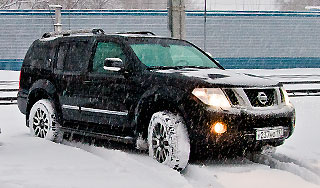 -:  Nissan Pathfinder  