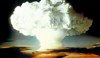 До ядерной катастрофы миру осталось 5 минут До ядерной катастрофы миру осталось 5 минут