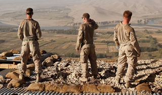 В США опознали писающих морпехов В США опознали писающих морпехов