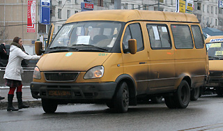 Маршрутка сбила детей на "зебре" в Абакане Маршрутка сбила детей на "зебре" в Абакане