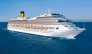 Пассажиры выпали за борт круизного лайнера Пассажиры выпали за борт круизного лайнера