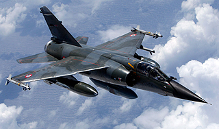 Истребители ВВС столкнулись в небе Истребители ВВС столкнулись в небе