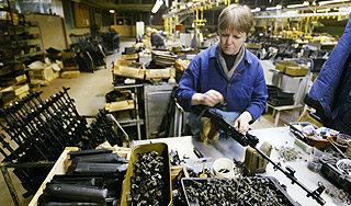 "Ижмаш" выбросил оружие на свалку "Ижмаш" выбросил оружие на свалку