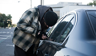 В Индии арестовали угонщика 300 машин В Индии арестовали угонщика 300 машин