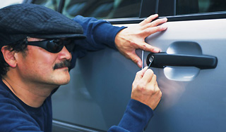 В Москве орудуют 50 банд угонщиков В Москве орудуют 50 банд угонщиков