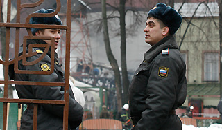 Возле отдела полиции в BMW нашли труп Возле отдела полиции в BMW нашли труп