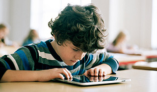 Apple хочет заменить учебники на iPad Apple хочет заменить учебники на iPad