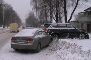 Девятилетняя девочка пострадала при столкновении двух иномарок