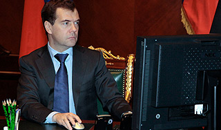 Медведев оценил сайт по борьбе с дураками Медведев оценил сайт по борьбе с дураками