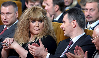 Пугачева назвала Прохорова мямликом Пугачева назвала Прохорова мямликом