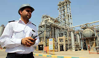 Иран добровольно лишает Европу нефти Иран добровольно лишает Европу нефти