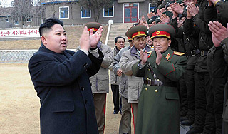 Ким Чен Ын усыновил всех корейцев Ким Чен Ын усыновил всех корейцев