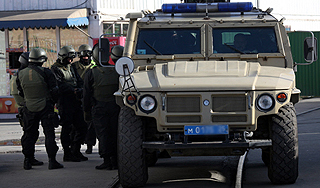 Вооруженные боевики ворвались в школу Вооруженные боевики ворвались в школу