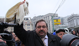 Оппозиционеры поблагодарили власть Оппозиционеры поблагодарили власть