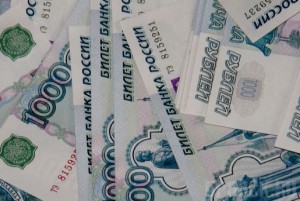 Двух мужчин будут судить за сбыт фальшивых денег