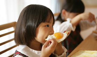 Десятки детей в Приморье отравились омлетом Десятки детей в Приморье отравились омлетом