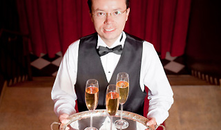 Отслужить в армии теперь можно официантом Отслужить в армии теперь можно официантом