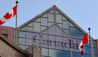 Канаду покинули российские дипломаты Канаду покинули российские дипломаты