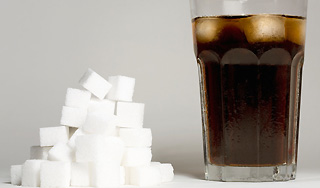 Cахар хотят приравнять к алкоголю и табаку Cахар хотят приравнять к алкоголю и табаку