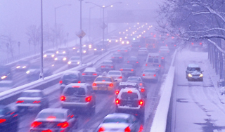 Москва встала в пробках на 9 баллов из 10 Москва встала в пробках на 9 баллов из 10