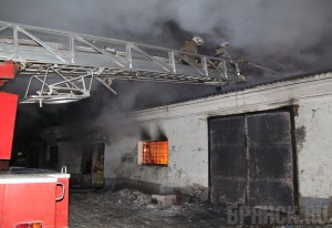 В Фокинском районе Брянска горел один из складов