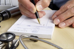 До четырех лет грозит врачу, подделавшему свыше 60 рецептов