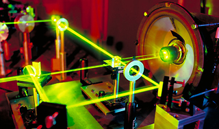 В России построят самый мощный лазер в мире В России построят самый мощный лазер в мире