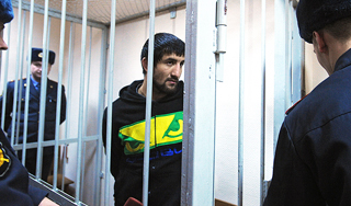 К Мирзаеву приставили собаку без намордника К Мирзаеву приставили собаку без намордника