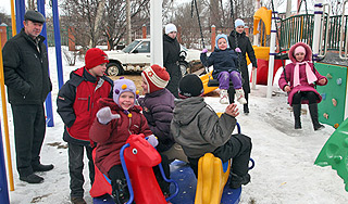 Медведев вступился за многодетную семью Медведев вступился за многодетную семью