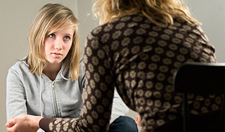 Как уберечь ребенка от самоубийства Как уберечь ребенка от самоубийства