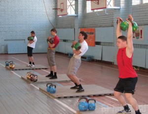 Брянские гиревики привезли из Гатчины пять медалей