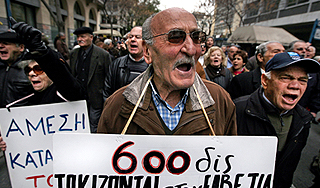 Греки вновь полезли на баррикады Греки вновь полезли на баррикады