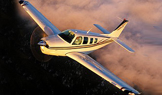 Самолет столкнулся в небе с вертолетом Самолет столкнулся в небе с вертолетом