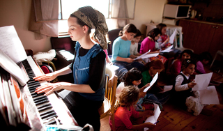 Худых израильтянок будут кормить насильно Худых израильтянок будут кормить насильно