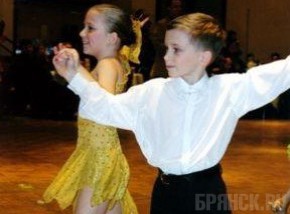 Фестиваль в Клинцах собрал 20 танцевальных коллективов