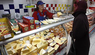 Украинские сыры пропали в России из-за лени Украинские сыры пропали в России из-за лени