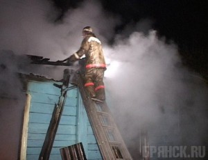 Житель карачевской глубинки сгорел в собственном доме