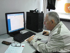 Еще 100 пенсионеров и инвалидов освоят компьютер