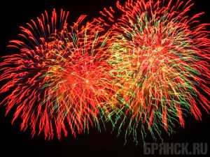 Небо над Брянском озарится праздничным салютом