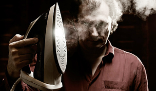 Вымогатели пытали москвича утюгом Вымогатели пытали москвича утюгом