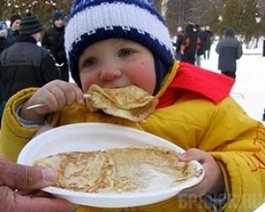 Десятки тысяч брянцев вышли на масленичные гуляния
