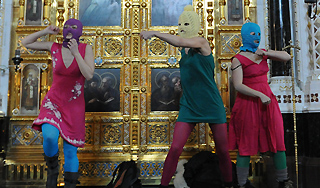 За концерт в храме Pussy Riot грозит тюрьма За концерт в храме Pussy Riot грозит тюрьма