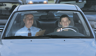 Ученикам автошкол запретят ошибаться Ученикам автошкол запретят ошибаться