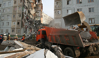 За взрыв дома задержаны коммунальщики За взрыв дома задержаны коммунальщики