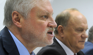 Миронов хочет к Зюганову в блок Миронов хочет к Зюганову в блок